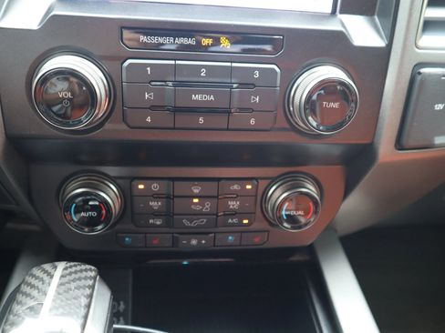 Used 2019 Ford F150 Raptor w/ Equipment Group 802A Luxury AWD/4WD image 24