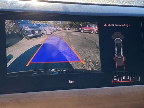 Used 2022 Audi e-tron GT Premium Plus image 15