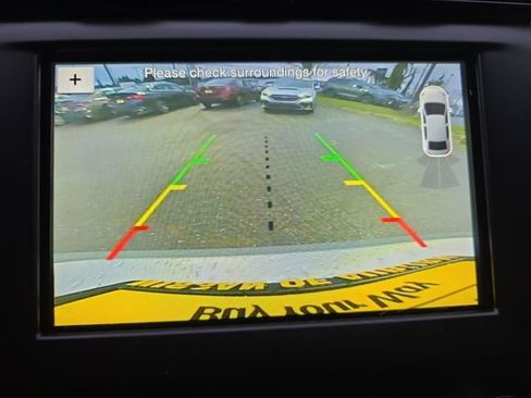 Used 2018 Ford Fusion SE image 25