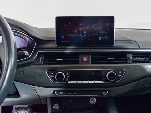 Used 2018 Audi A4 2.0T Premium image 15