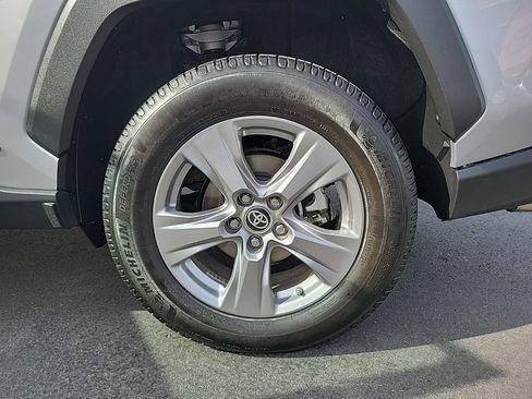 Used 2023 Toyota RAV4 LE AWD/4WD image 19