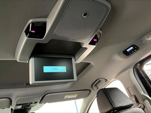 Used 2023 Honda Odyssey Touring image 40