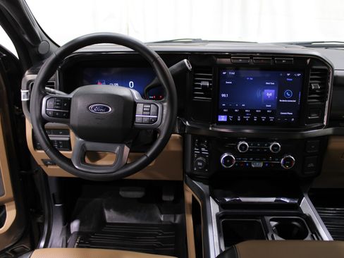 Used 2023 Ford F250 Lariat w/ Chrome Package image 2