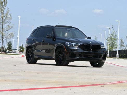 Used 2023 BMW X5 M50i w/ Executive Package AWD/4WD image 2