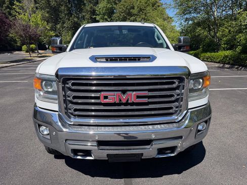 Used 2018 GMC Sierra 3500 SLT w/ Duramax Plus Package AWD/4WD image 2