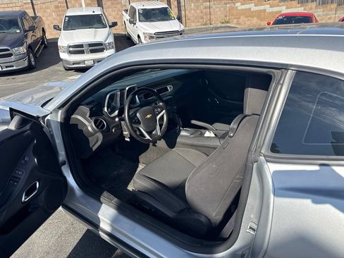 Used 2015 Chevrolet Camaro LT RWD image 5