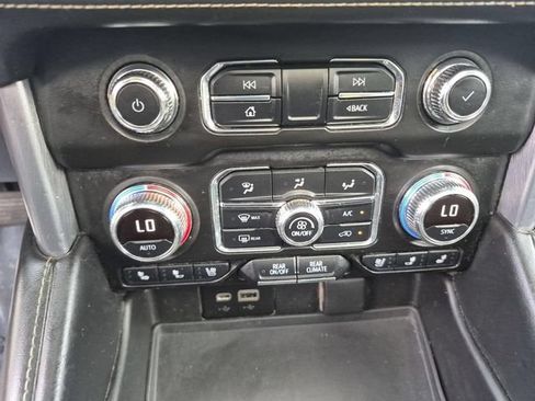 Used 2022 GMC Yukon SLT w/ SLT Premium Package AWD/4WD image 23