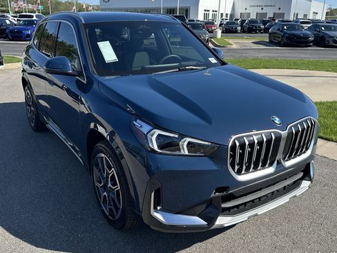 New 2026 BMW X1 xDrive28i w/ Technology Package AWD/4WD image 2