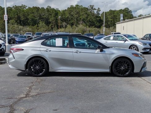 Used 2021 Toyota Camry XSE w/ Navigation Upgrade Package FWD image 4