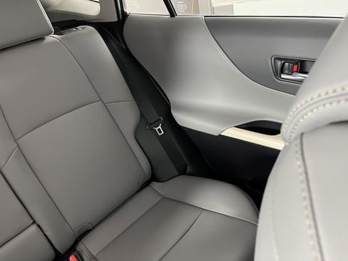 Used 2024 Toyota Venza XLE AWD/4WD image 23