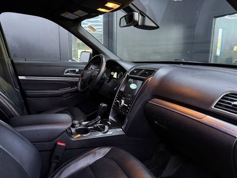 Used 2018 Ford Explorer Sport w/ Equipment Group 401A image 27