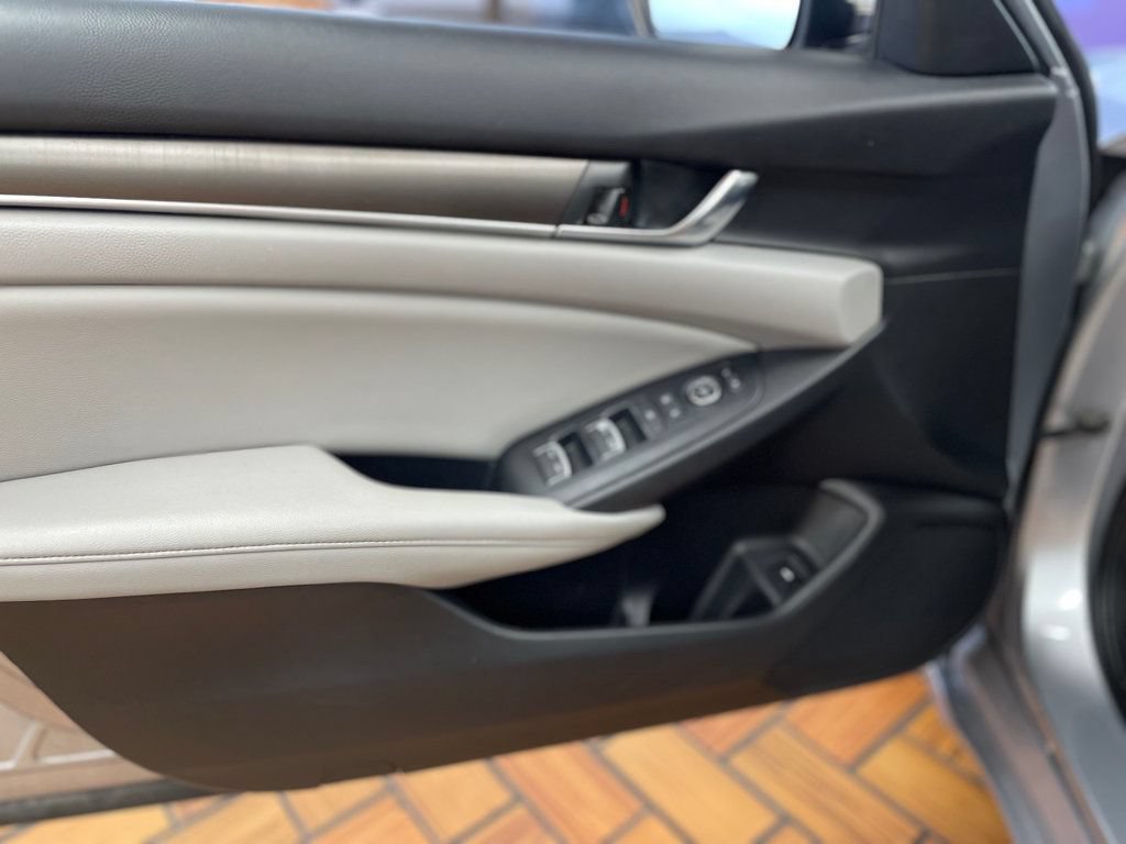 Used 2019 Honda Accord Hybrid image 14