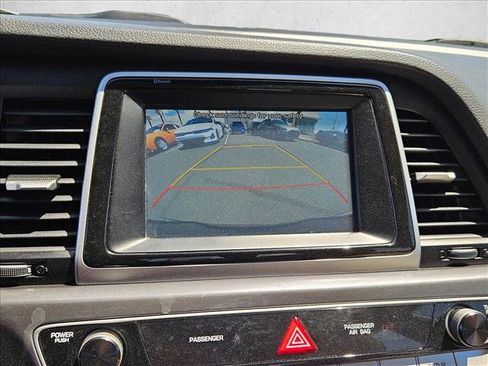 Used 2018 Hyundai Sonata SE FWD image 13