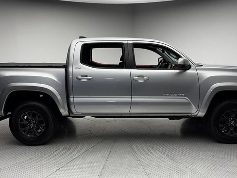 Used 2023 Toyota Tacoma SR5 AWD/4WD image 43