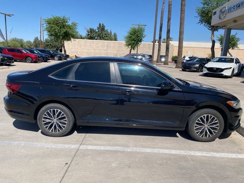 Used 2020 Volkswagen Jetta FWD image 4