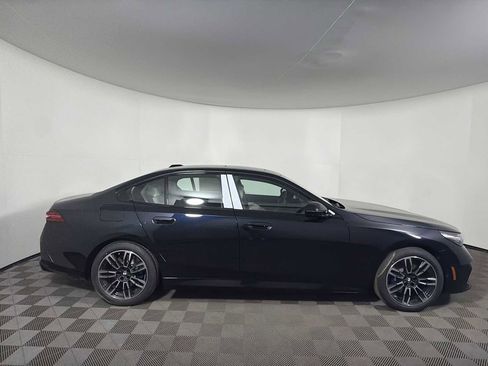 New 2026 BMW 530i xDrive w/ M Sport Package AWD/4WD image 8