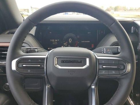 New 2026 GMC Yukon Denali w/ Sun & Power Step Package image 21