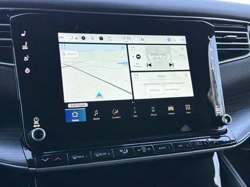 Used 2024 Jeep Wagoneer L Series II image 6