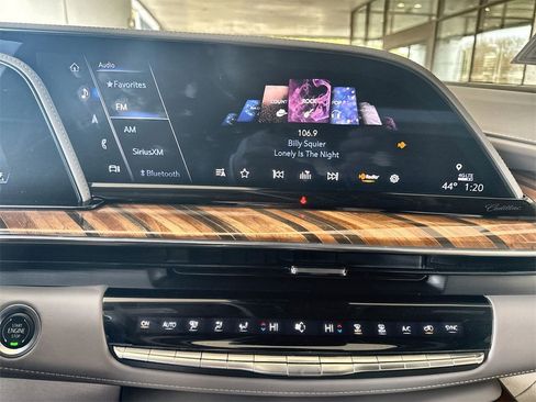 Certified 2024 Cadillac Escalade Sport Platinum w/ Heavy-Duty Trailer Package image 13