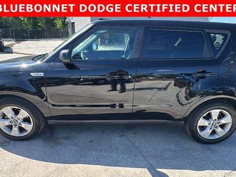Used 2017 Kia Soul image 8