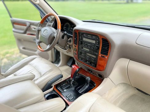 Used 2001 Lexus LX 470 4WD image 62