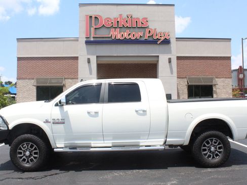 Used 2017 RAM 2500 Laramie w/ Convenience Group AWD/4WD image 9