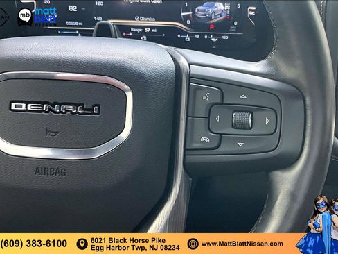 Used 2023 GMC Yukon Denali Ultimate AWD/4WD image 17