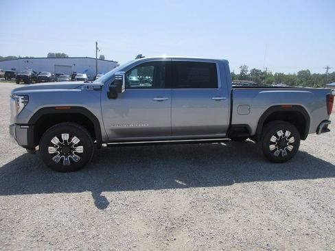 New 2026 GMC Sierra 2500 Denali w/ Denali Reserve Package AWD/4WD image 10