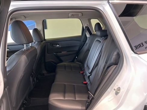 Used 2024 Nissan Rogue SL AWD/4WD image 14