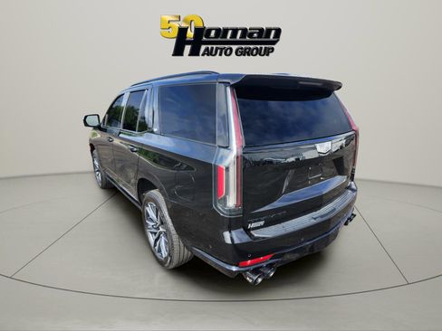 Used 2021 Cadillac Escalade Sport w/ Driver Assist Tech Package AWD/4WD image 4