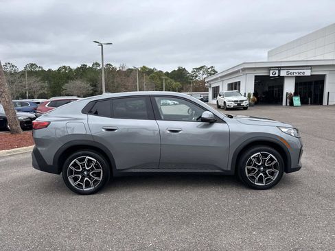 Used 2025 BMW X2 xDrive28i image 4