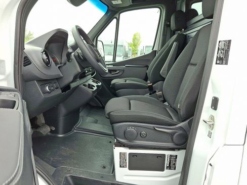Used 2024 Mercedes-Benz Sprinter 3500 image 14