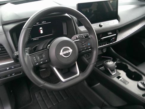Used 2024 Nissan Rogue Platinum w/ Platinum Premium Package AWD/4WD image 15
