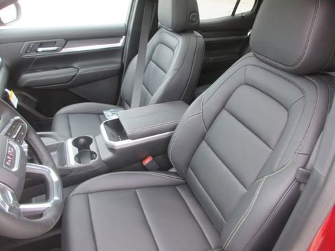 New 2026 GMC Terrain Elevation w/ Elevation Premium Package AWD/4WD image 11