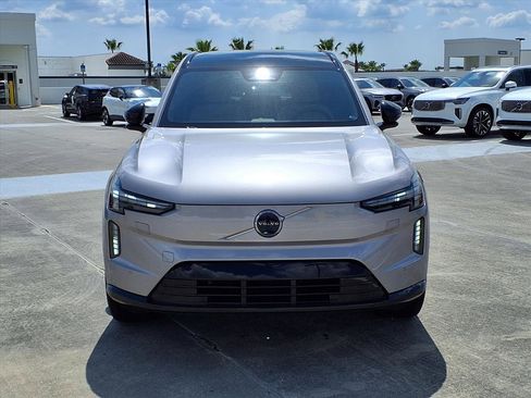 New 2026 Volvo EX90 Plus image 2