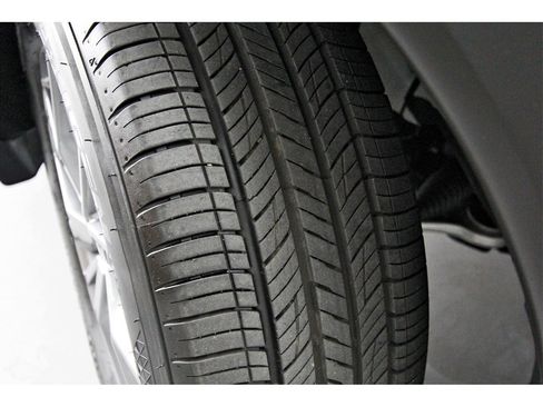 Certified 2024 Nissan Rogue S image 30