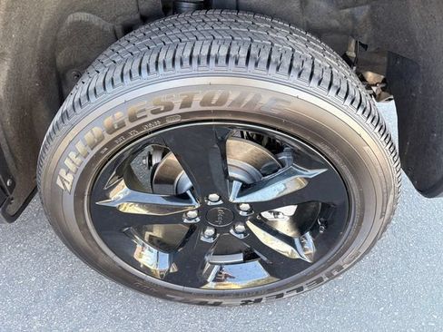 Used 2025 Jeep Grand Cherokee Altitude AWD/4WD image 24