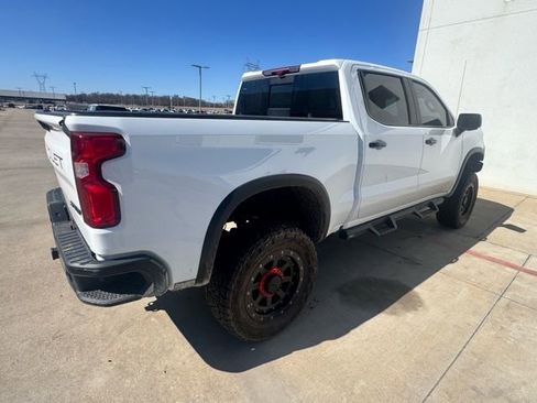 Used 2024 Chevrolet Silverado 1500 ZR2 w/ Technology Package image 3