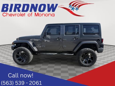 Used 2018 Jeep Wrangler Unlimited Sahara AWD/4WD image 1
