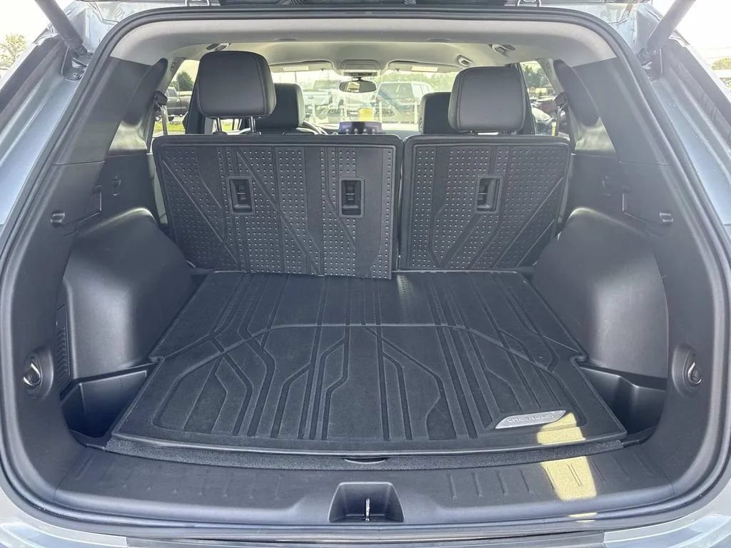 Used 2024 Chevrolet Blazer LT AWD/4WD image 21