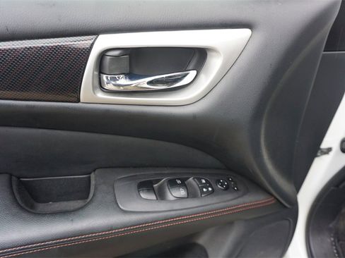 Used 2020 Nissan Pathfinder SV w/ Rock Creek Edition image 4