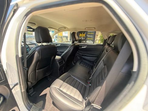 Used 2020 Ford Edge SEL w/ Convenience Package FWD image 17