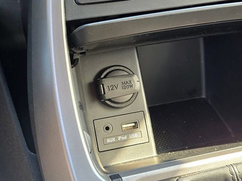 Used 2015 Hyundai Elantra Limited FWD image 31
