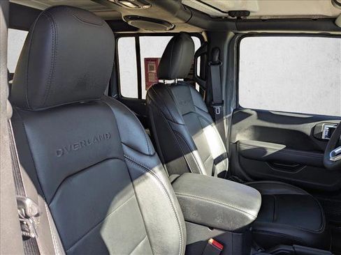 Used 2023 Jeep Gladiator Overland w/ Popular Equipment Package image 19