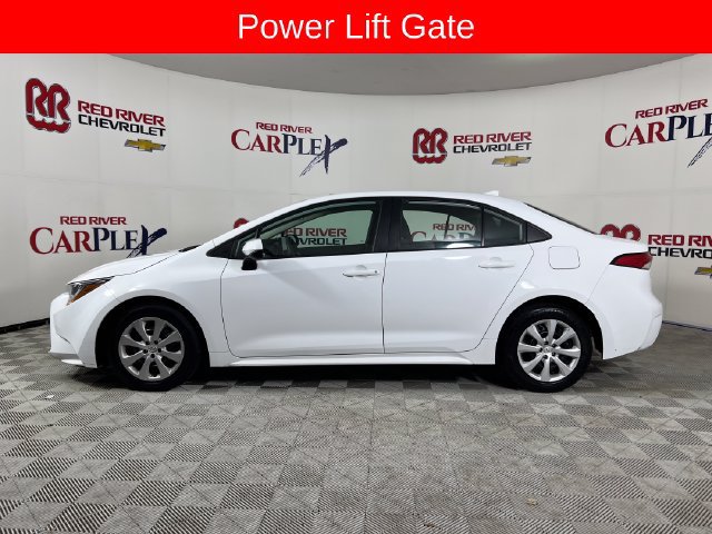 Used 2024 Toyota Corolla LE FWD image 4