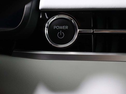 New 2025 Mitsubishi Outlander SEL image 45