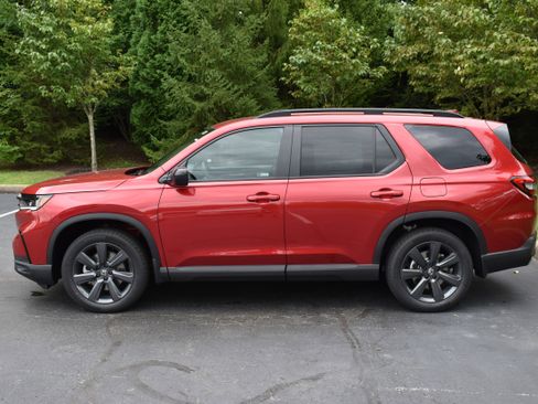 New 2025 Honda Pilot Sport image 4