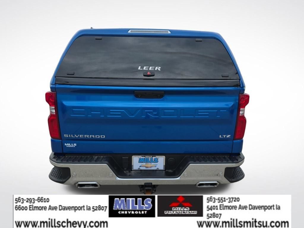 Used 2023 Chevrolet Silverado 1500 LTZ w/ Z71 Off-Road Package AWD/4WD image 4