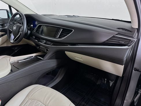 Used 2024 Buick Enclave Avenir w/ Avenir Technology Package image 31