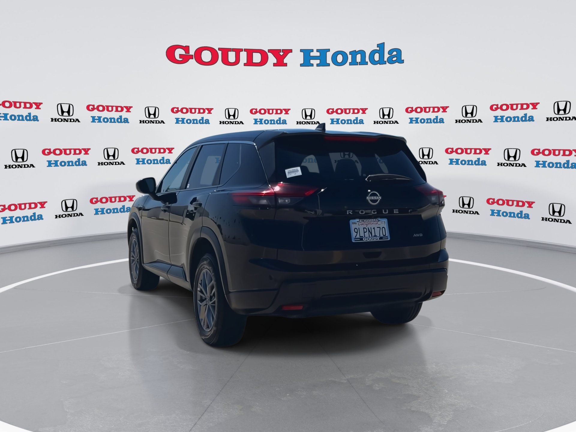 Used 2024 Nissan Rogue S AWD/4WD image 7